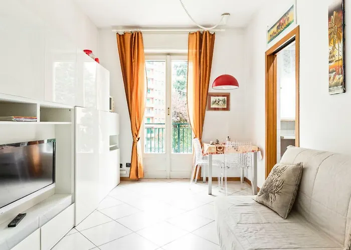 Guesthost - San Siro Stadium Garden Flat